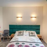 Monte Rosa Bed & Breakfast 3*