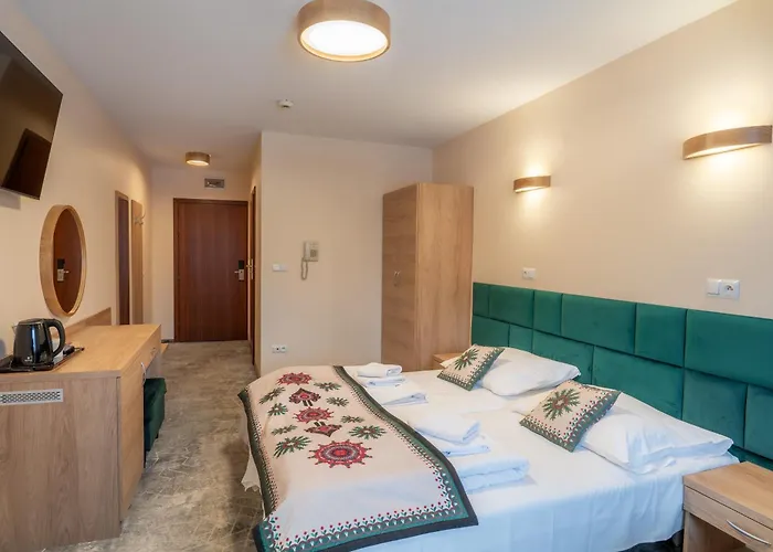 Monte Rosa Nocleg ze śniadaniem 3*